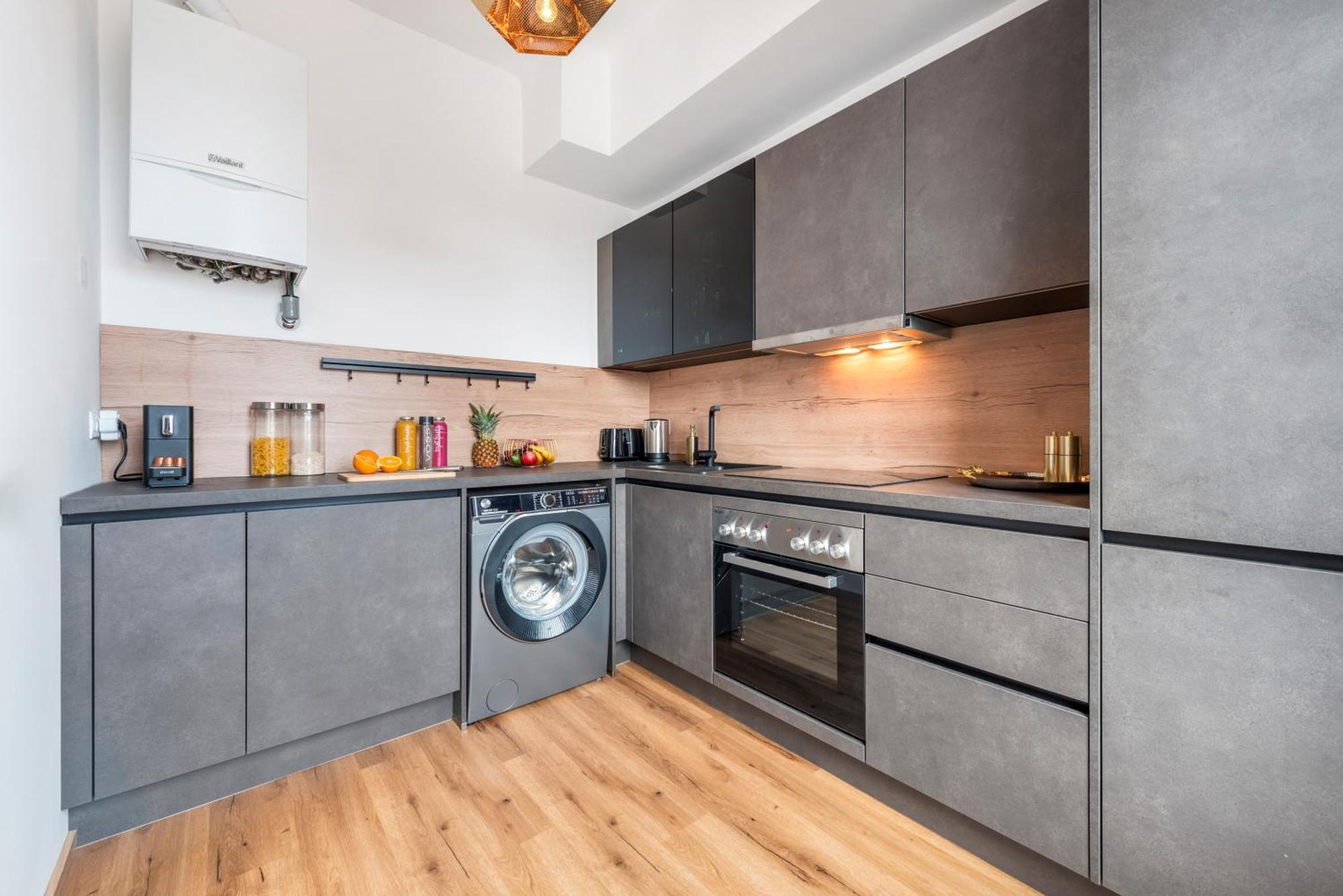 Kuenstlerisches Apartment, 1-schlafzimmer, Flat Tv Apartment *